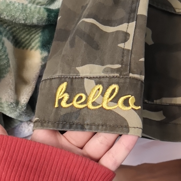forever 21 camo jean jacket - Picture 2 of 4